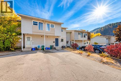 3307 LAUREL Crescent  Trail, BC V1R 4M6
