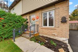 2324 MIDDLESMOOR CRESCENT  Burlington (Brant Hills), ON L7P 3X7