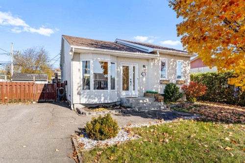 13895 Rue Latreille  Mirabel, QC J7N 1N5