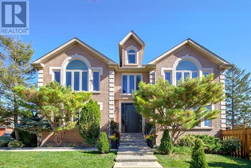 123 HIDDEN TRAIL AVENUE  Richmond Hill, ON L4C 0H1