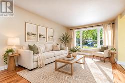 MAIN - 262 PENN AVENUE Newmarket, ON L3Y 2S6