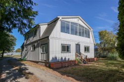 770 Knight Rd Comox, BC V9M 3T3