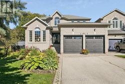 2547 MORRISON AVENUE  Mississauga, ON L5C 3J6