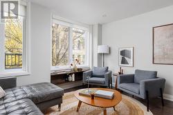 TH06 - 140 BATHURST STREET  Toronto, ON M5V 3N8