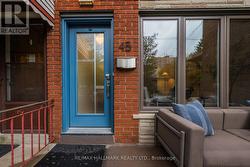 45 SORAUREN AVENUE  Toronto, ON M6R 2C8