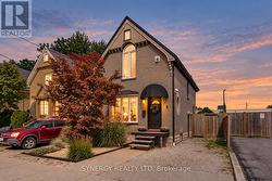 2 ERIE AVENUE  London South (South D), ON N6J 1J1