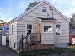 4 Mayor Avenue  Spryfield, NS B3P 1M8