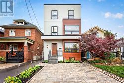 139 PRISCILLA AVENUE  Toronto, ON M6S 3W4