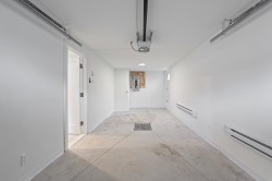 Garage - 