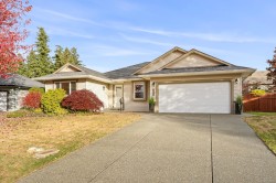 525 Church St Comox, BC V9M 4G5