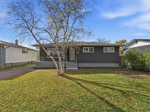 18 Doug Mckay PL  Winnipeg, MB R2V 2W4