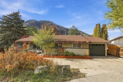 1237 Highridge Drive  Kamloops, BC V2C 5G5
