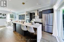 952 DUNDAS STREET E  Toronto, ON M4M 1R3