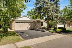 2283 DEVON ROAD  Oakville, ON L6J 5R2