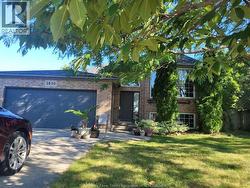 1610 Chornoby CRESCENT  Tecumseh, ON N8N 4W3