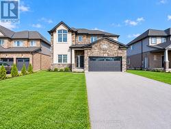 17 MONARCH STREET  Welland, ON L3C 0E6