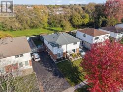 297 DURHAM COURT  Oshawa, ON L1J 5R5