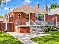 14 SHANEEN BOULEVARD  Toronto, ON M1R 1B7