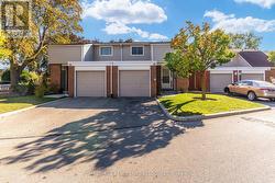 215 MISSISSAUGA VALLEY BOULEVARD  Mississauga, ON L5A 1Y7