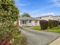 8 Rodney Road  Dartmouth, NS B2Y 3V4