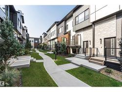 #17 1729 KEENE CR SW  Edmonton, AB T6W 4B6