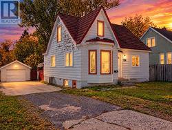 609 VAN NORMAN STREET Thunder Bay (College Heights), ON P7A 4G3