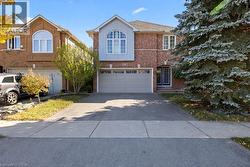 4114 PINCAY OAKS Lane  Burlington, ON L7M 4L6
