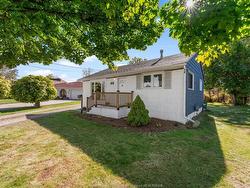 1355 Sprucewood Lasalle, ON N9J 1X4