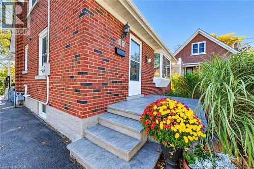 35 Pleasant Avenue, Kitchener, ON 
