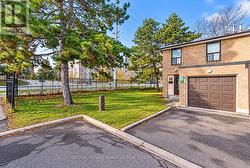 88 FLEETWOOD CRESCENT  Brampton, ON L6T 2E5