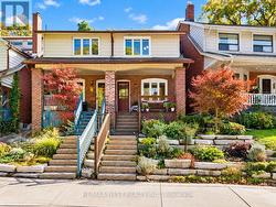 209 CLENDENAN AVENUE  Toronto, ON M6P 2W9