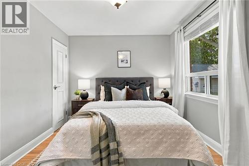 52 Dudhope Avenue, Cambridge, ON 