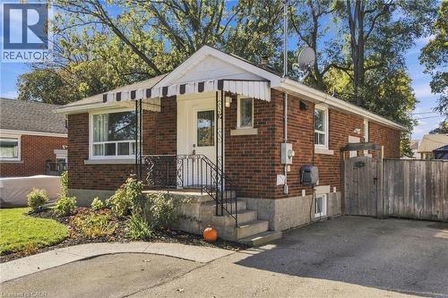 52 Dudhope Avenue, Cambridge, ON 