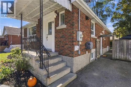 52 Dudhope Avenue, Cambridge, ON 