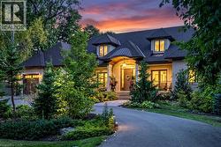 368 FOURTH LINE  Oakville, ON L6J 5A8