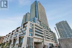 7 GOLDEN LION HEIGHTS Toronto, ON M2M 0C1