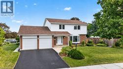 838 SADDLE Crescent  Mississauga, ON L4Y 2V8