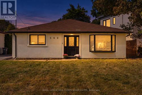 560 STONECLIFFE ROAD  Oakville, ON L6L 4N9