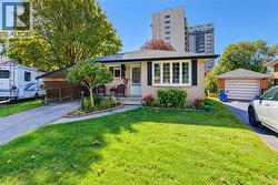 73 BELTON Drive  Kitchener, ON N2M 2B7