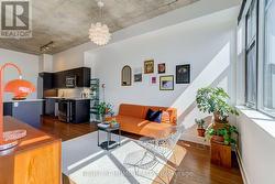 805 - 90 TRINITY STREET Toronto, ON M5A 0E4
