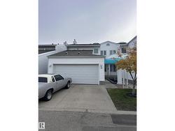 #32 2911 36 ST NW  Edmonton, AB T6L 6K4