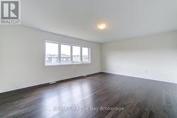 Primary Bedroom - 
