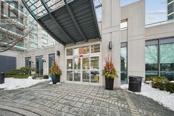 808 - 28 HARRISON GARDEN BOULEVARD  Toronto, ON M2N 7B5