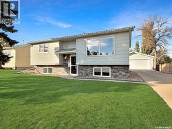 23 Weaver CRESCENT  Swift Current, SK S9H 4B8