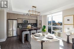 405 - 80 VANAULEY STREET  Toronto, ON M5T 0C9