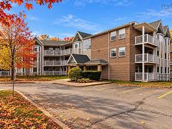 202 83 Kearney Lake Road  Halifax, NS B3M 4E6