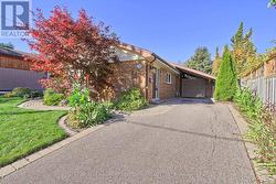 10 HAREFIELD DRIVE Toronto, ON M9W 4C7