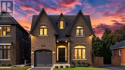 2540 ST CLAIR AVENUE E Toronto, ON M4B 1M1