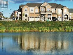 164 HARDING PARK STREET  Newmarket, ON L3Y 0E4