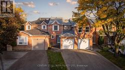 74 RITVA COURT E Richmond Hill, ON L4C 9R4